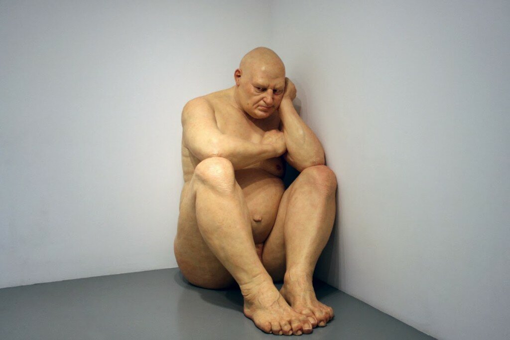 Ron-Mueck-Hyper-realistic-Human-Sculptures-11